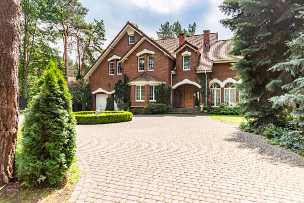 Reasons to Select Us for Your Driveway Paving Requirements in Clarendon Hills, IL